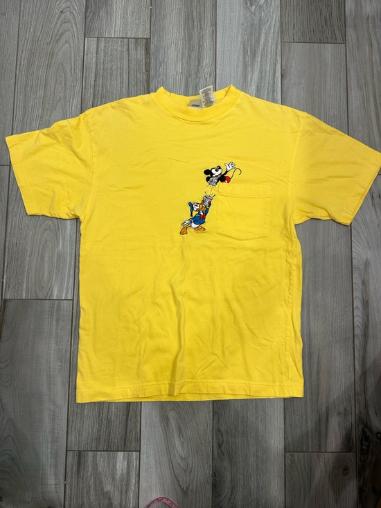 Disney Other - vintage 1990s Disney Store embroidered t-shirt